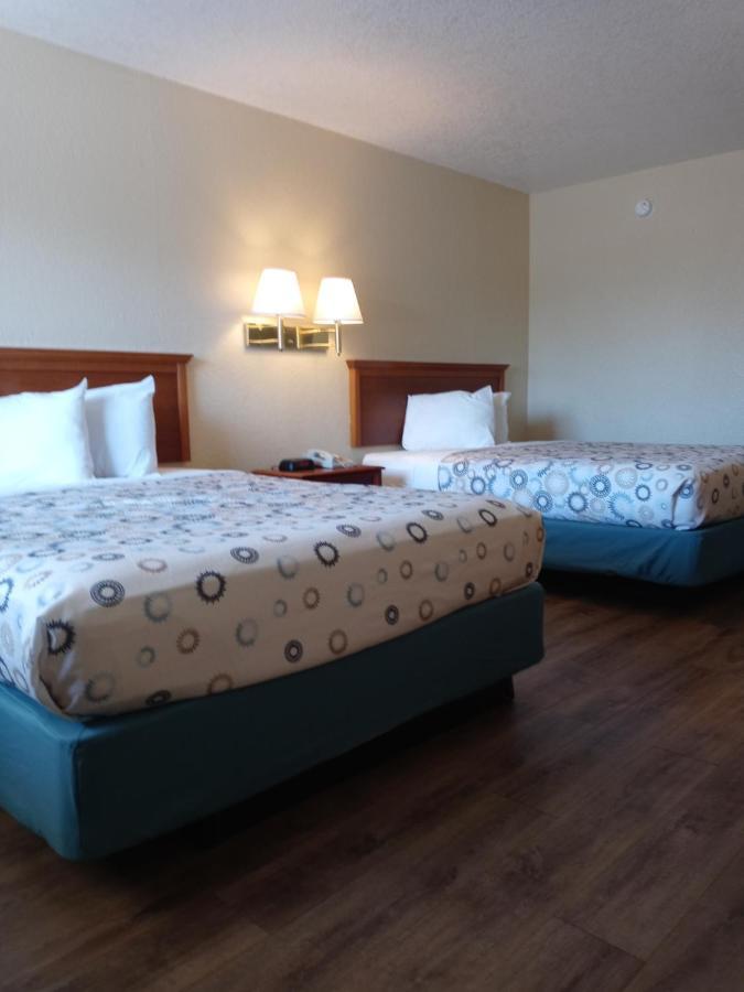 Hole Inn The Wall Hotel - Fort Walton Beach - Sunset Plaza - Nearby Beaches & Hurlburt Екстериор снимка