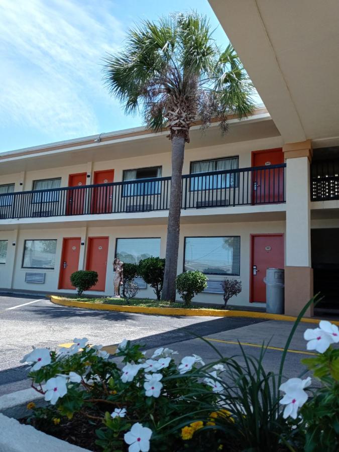 Hole Inn The Wall Hotel - Fort Walton Beach - Sunset Plaza - Nearby Beaches & Hurlburt Екстериор снимка