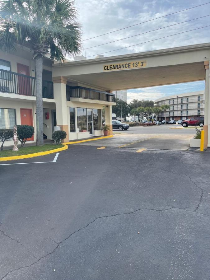 Hole Inn The Wall Hotel - Fort Walton Beach - Sunset Plaza - Nearby Beaches & Hurlburt Екстериор снимка