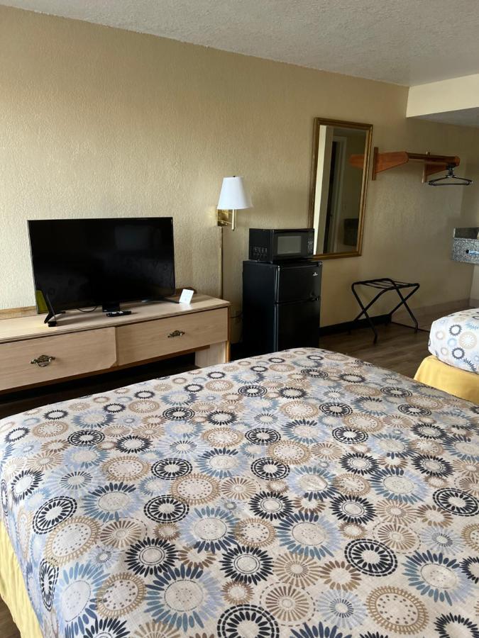 Hole Inn The Wall Hotel - Fort Walton Beach - Sunset Plaza - Nearby Beaches & Hurlburt Екстериор снимка