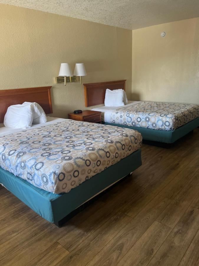 Hole Inn The Wall Hotel - Fort Walton Beach - Sunset Plaza - Nearby Beaches & Hurlburt Екстериор снимка