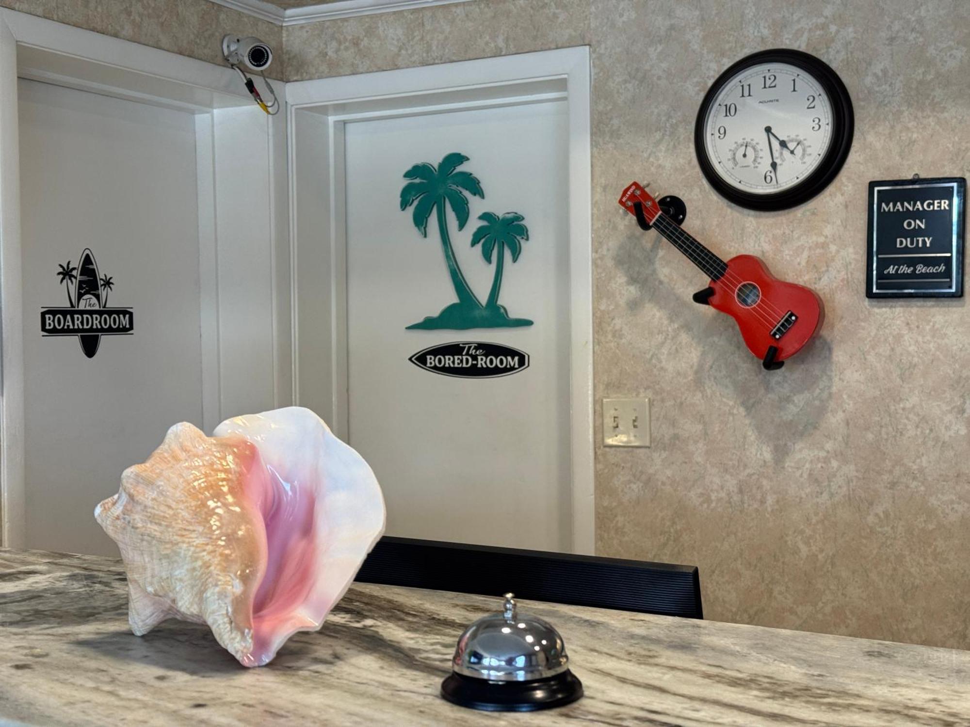Hole Inn The Wall Hotel - Fort Walton Beach - Sunset Plaza - Nearby Beaches & Hurlburt Екстериор снимка